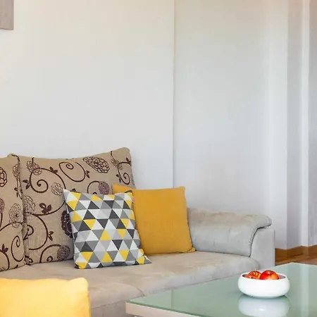 Lana Apartment