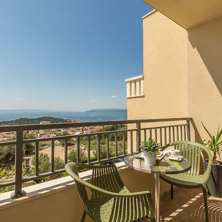 Lana Apartment